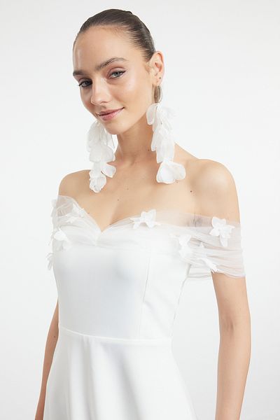 Trendyol Collection White A-Cut Tulle Detailed 3D Wedding Dress - TPRSS24EL00271