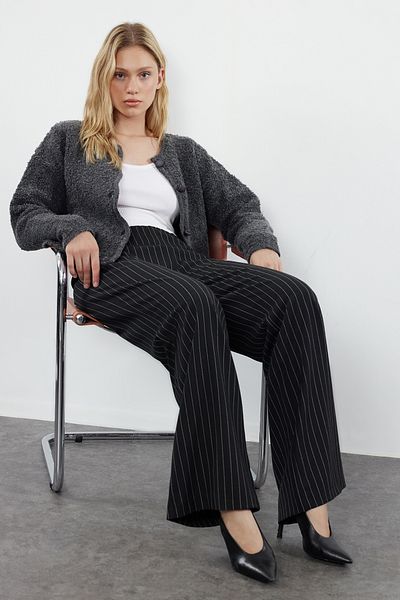 Trendyol Collection Anthracite Knitwear Cardigan - Boucle Pocket, TWOAW25HI00126