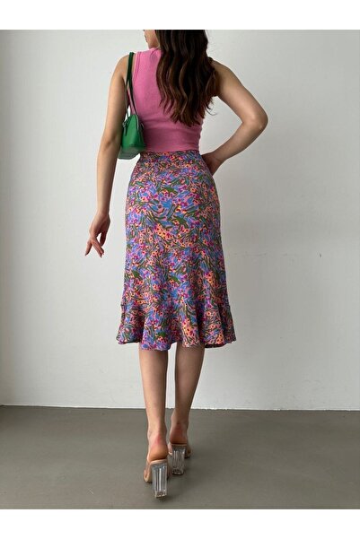 Brood Fusta cu volane cu fante de lungime midi cu model