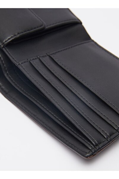 Lee Cooper Panelled Bi-Fold Wallet - W 11 x H 9.5 x D 1.5 cm