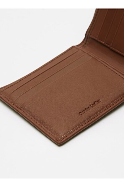 Duchini Solid Bi-Fold Wallet - W 11.5 x H 9.7 x D 2.3 cm