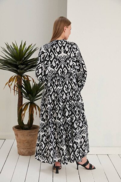 ZF BUTİK SUKIENKA OVERSIZE Z Dominującym Kołnierzykiem i Wzorem Guzików