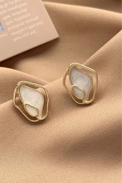 KYOLA DESİGN Pearlescent Asymmetric Earrings