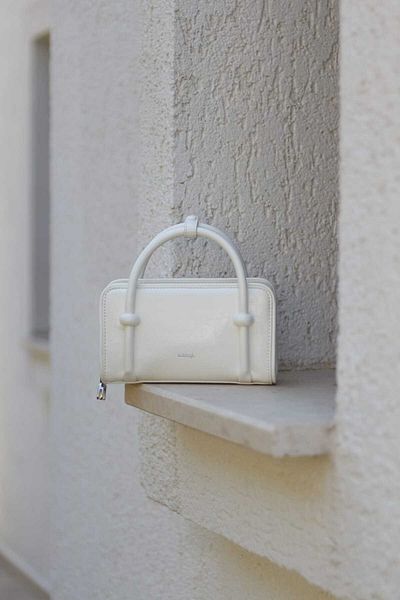 Moom Bag Geantă de mână și de umăr pentru femei cu textura albă antică - Detaliu mascotă