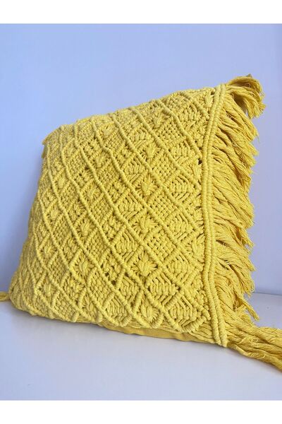 EL YAPIMI aruncă pernă