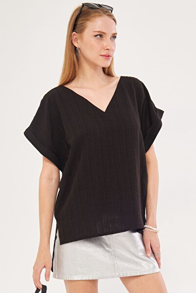 armonika Black V-Neck Oversize Blouse - Side Slit and Double Sleeve Detail, Long Back ARM-24Y001074