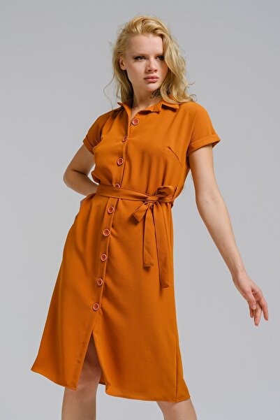 armonika Γυναικείο κοντομάνικο πουκάμισο με ζωσμένη μέση καμήλα ARM-19Y001068