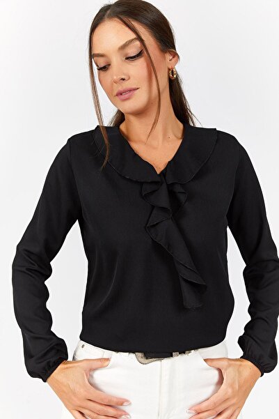 armonika Kadın Siyah Yakası Fırfırlı Bluz Arm-22Y001150