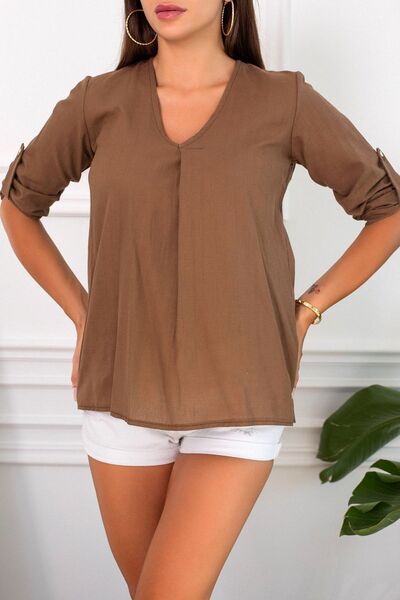 armonika Ženska braon bluza sa V-izrezom, plisiranim rukavima i epoletom ARM-...