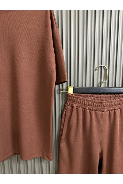 NO 601 Σετ ανδρικό μπλουζάκι και σορτς σε καφέ ραβδώσεις