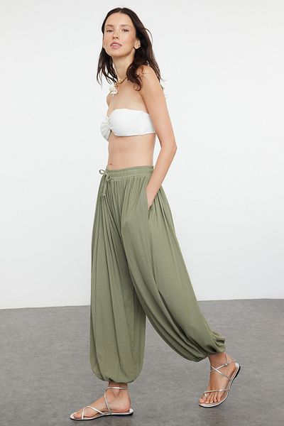 Trendyol Collection Gewebte Hose, Modell TBESS24PL00023, Khaki