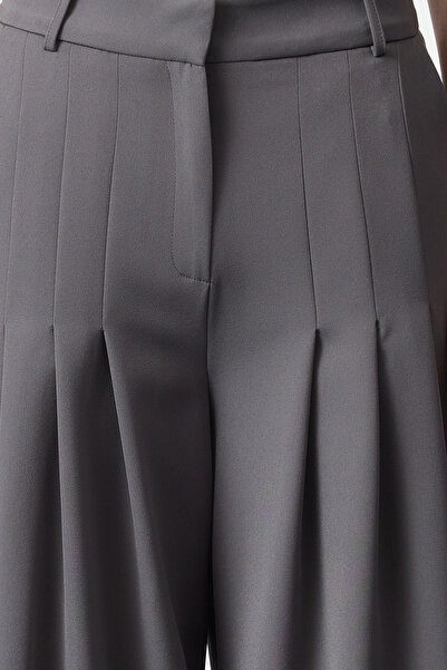 Trendyol Collection Antracitové široké plisované kalhoty - Twoaw25Pl00009