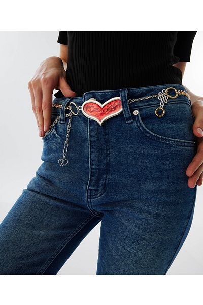 Twist Metal Heart Figure Belt