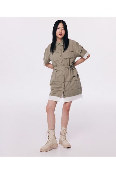 Twist Chain Detailed Boots