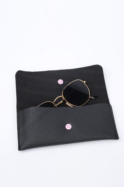 Defnella Black Standard Elastic Snap Glasses Case