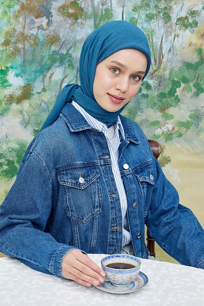 Qef Light Touch Scarf Petrol Blue