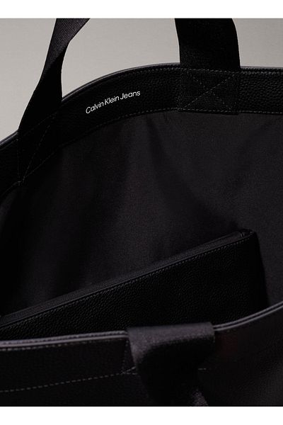 Calvin Klein Dámská černá kabelka Crossbody - K60K 612230 Beh