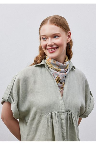 THE MOON Lana Green Leaf Patterned Vegan Silk Scarf