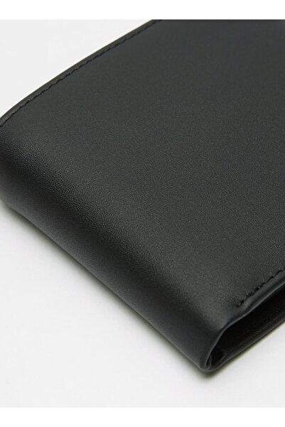 Duchini Solid Bi-Fold Wallet - W 11.5 x H 9.7 x D 2.3 cm