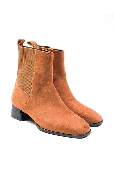 Mio Gusto Shania Tan Colored - Damenstiefel mit Absatz, Perlenfellfutter und Gummizug