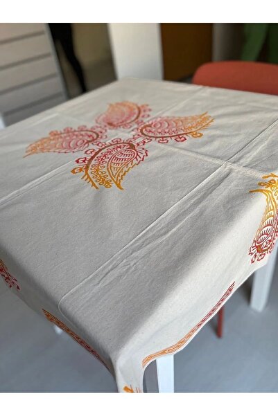 leillART طاولة طعام منقوشة بلون كريمي - طاولة غرفة المعيشة، مفرش طاولة مصنوع يدويًا، 100 × 100