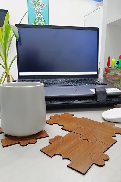 wentt 4 Pieces Decorative Coasters with Heart Pattern