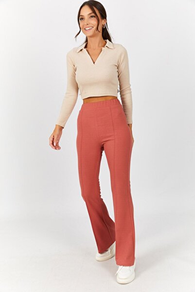 armonika Дамски панталон с кльощави крачоли с предни шевове и еластична талия...