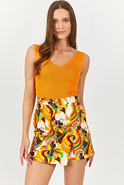 armonika Γυναικεία σορτς με κίτρινο σχέδιο μπράτσο-23y001077