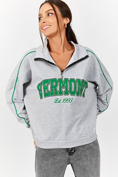 armonika Γυναικείο φούτερ σε γκρι ψηλό γιακά με γραμμένο Vermont στο μπροστιν...