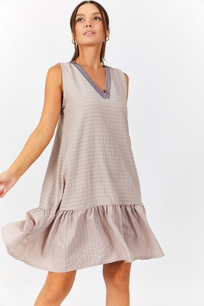 armonika Kadın Bej V Yaka Etnik Desen Altı Fırfırlı Kolsuz Bürümcük Elbise Ar...