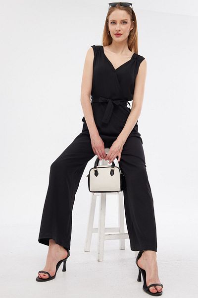 armonika Black Double Breasted Collar and Shoulder Detailed V Belted Long Women's Jumpsuit - ARM-24Y001049