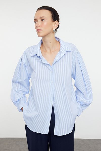 Trendyol Collection Blau gestreiftes, gewebtes Oversize-/Wide-Fit-Hemd TWOSS23GO00144