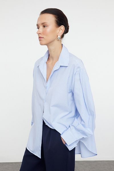 Trendyol Collection Blau gestreiftes, gewebtes Oversize-/Wide-Fit-Hemd TWOSS23GO00144