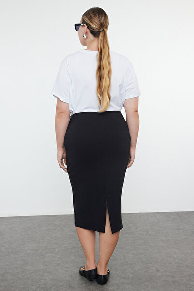 Trendyol Curve Černá tužková pletená sukně střední velikosti Tbbaw25Az00005