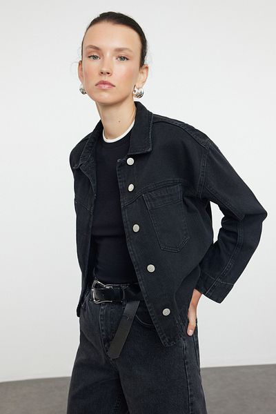 Trendyol Collection Džínová černá bunda - Detail prošívání, TWOAW25CE00017