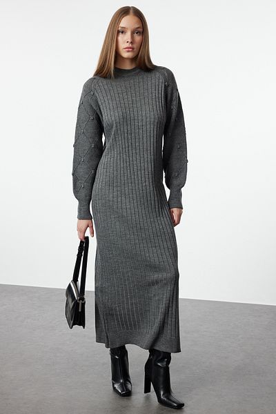 Trendyol Modest Áttört bordás kötöttáru ruha - antracit, TCTAW25EB00005
