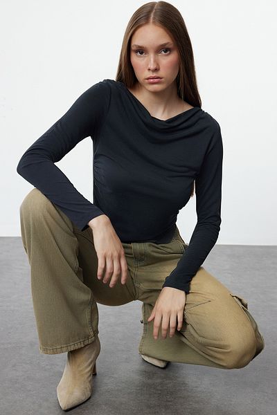 Trendyol Collection Degaje γιακά και ντραπέ με επένδυση ασύμμετρη πλεκτή μπλούζα - Anthracite Modal Fabric TWOAW25BZ00031