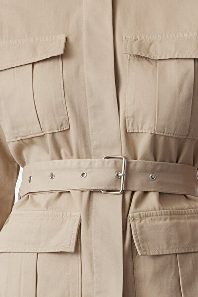 Trendyol Collection Jachetă de blugi supradimensionată cu buzunar de nurcă TWOAW25CE00037