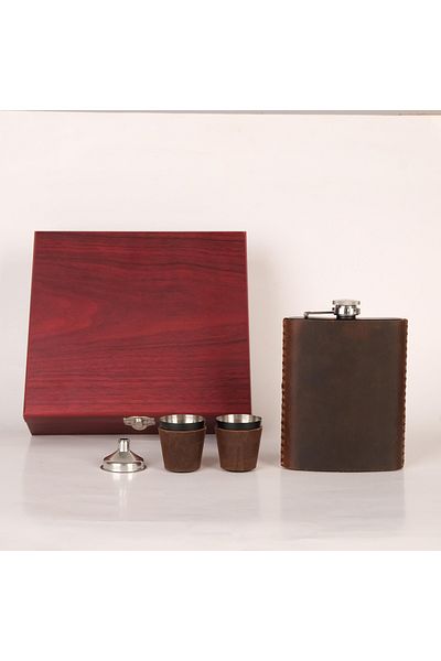 Ban Store Special Leather Water Bottle Set - Composed of Wooden Box and Glasses