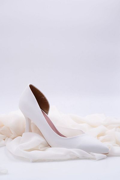Sister in Love White Ellie Stiletto - Pantofi de damă cu detaliu transparent