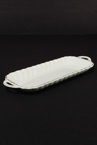 ROY KING Carmen 42 Cm Gilded Porcelain Rectangular Presentation Plate