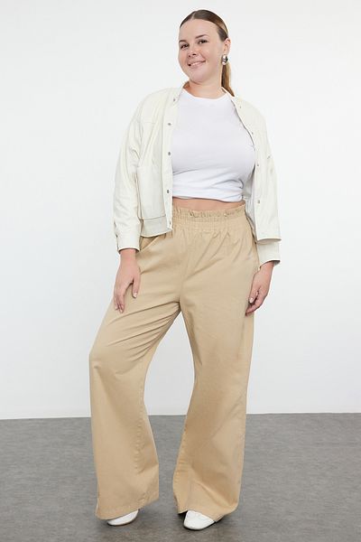 Trendyol Curve Beige Gabardine-Hose in großen Größen – 100 % Baumwolle, flexibel elastisch, dick Tbbaw25ar00006
