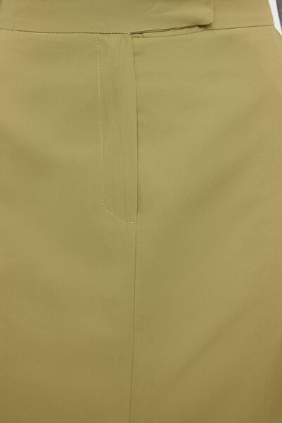 Trendyol Collection Tkana spódnica midi w kolorze khaki premium z prostym rozcięciem z przodu TWOSS24ET00071