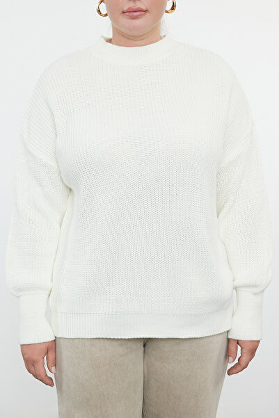 Trendyol Curve Pletený svetr Crew Neck Ecru - TBBAW25AN00022