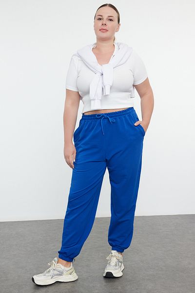 Trendyol Curve Indigo-Jogginghose mit elastischem Bein, gestrickte Jogginghose in Übergröße TBBSS22EA0065