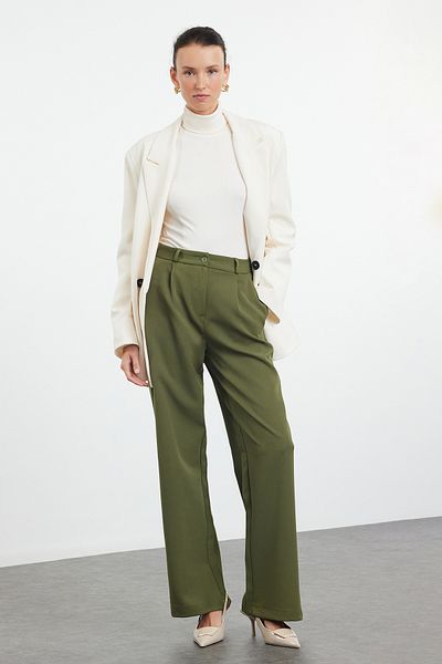 Trendyol Collection Hose aus plissiertem Stoff mit hoher Taille und weitem Bein – Dark Khaki TWOAW21PL0076