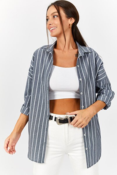 armonika Kadın Koyu Lacivert İnce Çizgili Oversize Uzun Basic Gömlek ARM-22Y0...