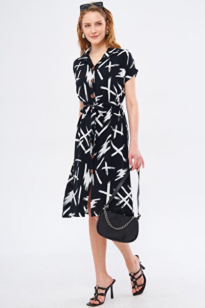 armonika Dámské černo-bílé velké květinové košilové šaty s krátkým rukávem v pase ARM-22Y001007