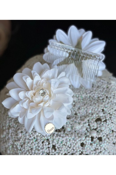 Queen Nelly تصميم فاخر - إكسسوار شعر مشط بتفاصيل حجر كبير ونمط زهرة الورد - أبيض