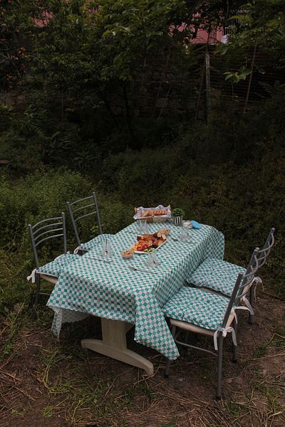 ADARYA HOME Set of 4 Cushions 45x45cm + Floor Table Picnic Cloth and Tablecloth 160x160 - Turquoise